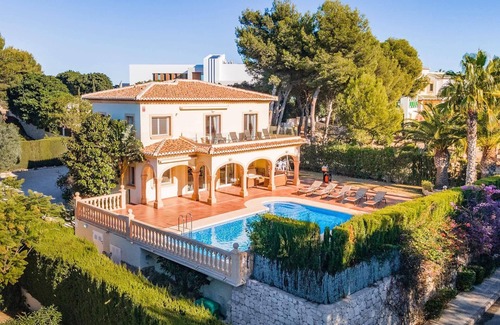 Mar Azul Villa | Villa Delfino: Family-Friendly Retreat with Private Pool
