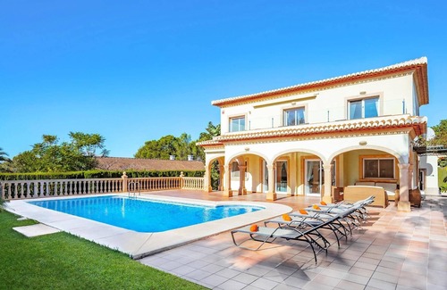 Mar Azul Villa | Villa Delfino: Family-Friendly Retreat with Private Pool