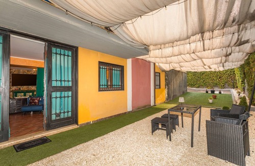 Trecastagni Villa | Villa 'Dell Etna Excelsior Suite' with Mountain View, Wi-Fi and Air Conditioning