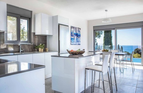 Vlachata Villa | Villa Della Luna: Idyllic Retreat with Sea Views & Pool