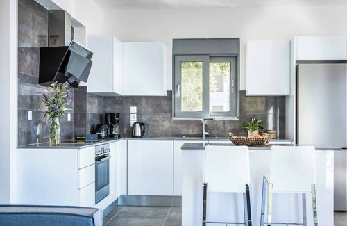 Vlachata Villa | Villa Della Luna: Idyllic Retreat with Sea Views & Pool