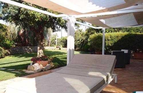 Merine Villa | Discover Villa delle Camelie: Perfect for Families & Relaxation
