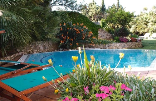 Merine Villa | Discover Villa delle Camelie: Perfect for Families & Relaxation