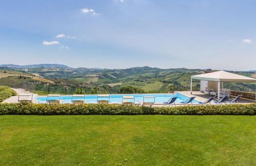 Montalto delle Marche Villa | Villa delle Rose: Oceanfront Retreat with Top Guest Ratings