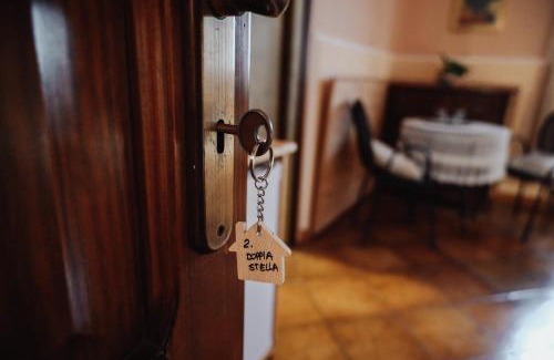 Trepuzzi Bed & Breakfast | Villa Delle Palme: Pet-Friendly Getaway with Pool & High Ratings