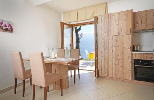 Tremosine Apartment | Villa delle Querce: Pet-Friendly Retreat with Ocean Views
