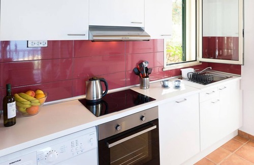 Agios Nikitas Villa | Villa Demos - Pet-Friendly Three Bedroom Villa with Ocean View