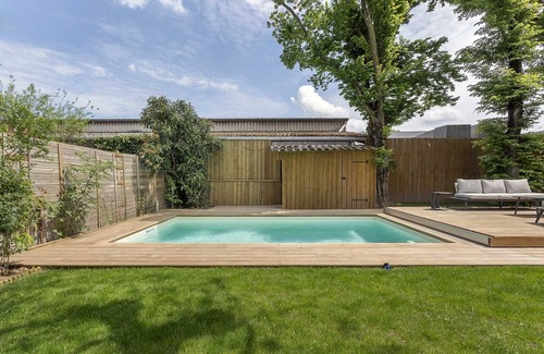 Tassin-la-Demi-Lune Villa | Villa des Croisettes - Guest Rated 10/10 with Pool & Spa