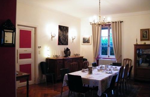 Luxeuil-les-Bains House | Beachfront Villa des Capucins with Hot Tub & Pet-Friendly Stay