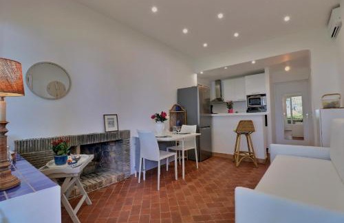 La Croix-Valmer Apartment | Oceanfront Escape at Villa des Fontenelles - 4-Star Comfort