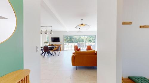 Cadaujac Villa | Villa Des Grands Crus: 4-Star, Family & Pet-Friendly Retreat