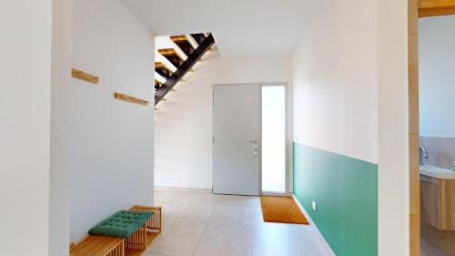 Cadaujac Villa | Villa Des Grands Crus: 4-Star, Family & Pet-Friendly Retreat