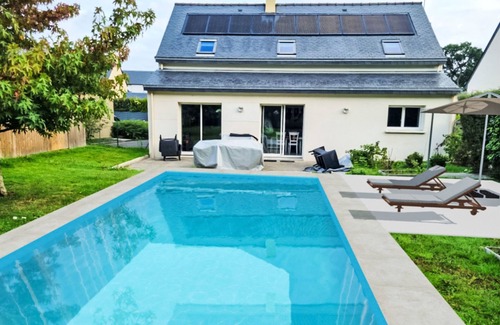 Saint-Briac-sur-Mer House | Unwind at Villa des Neuf Plages with Oceanfront Bliss