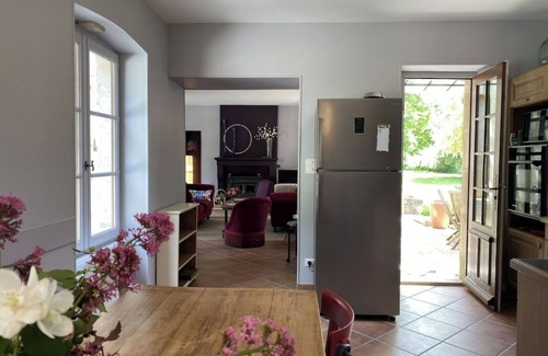 Vanvey Villa | Villa des Promenades: Eco-Friendly Retreat in National Park