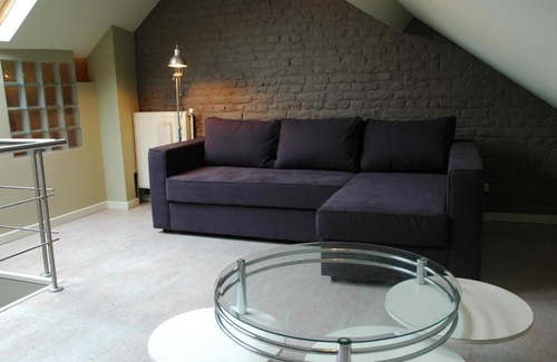 Collignon Bed & Breakfast | Highly Rated Villa des Roses Voltaire with Family-Friendly Amenities