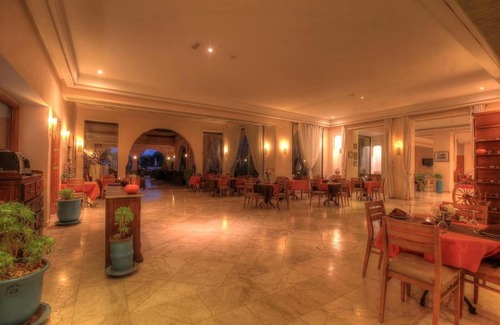 Tassoultante House | Villa des Senteurs - Idyllic Estate with Pool & Jacuzzi