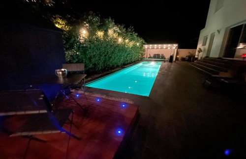 Le Cres Villa | Villa Design le Crès: Pet-Friendly Retreat with Ocean Views