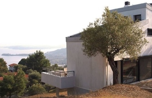 Sithonia House | Villa with Breathtaking Views of Mount Athos and the Sea