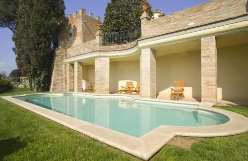 Castelfiorentino Villa | Experience Villa di Cabbiavoli: Oceanfront Bliss Awaits