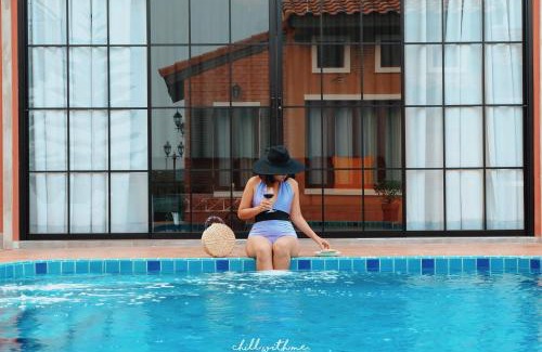 Nong Nam Daeng House | Experience Villa Di Montagna: Poolside Retreat Awaits