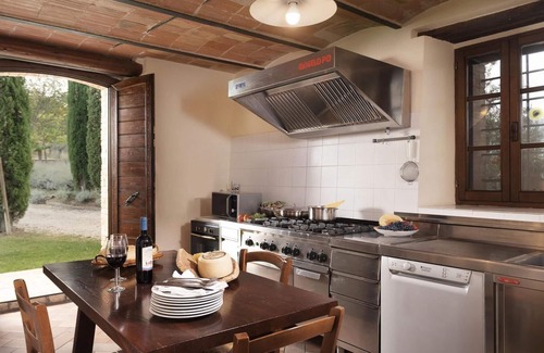 Castel Ritaldi Villa | Discover Villa Di Morice 12 in Castel Ritaldi - Pet Friendly!