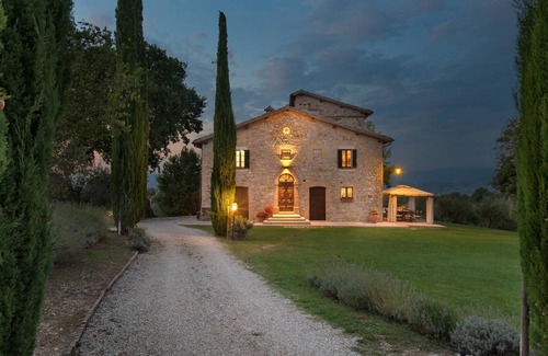 Castel Ritaldi Villa | Discover Villa Di Morice 12 in Castel Ritaldi - Pet Friendly!