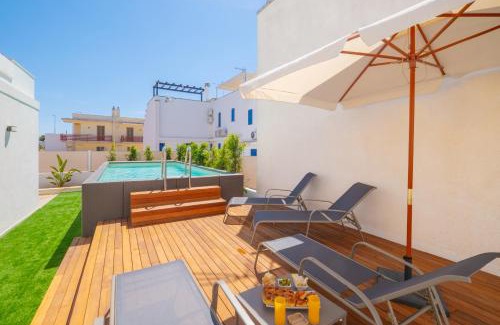 Santa Maria di Leuca Apartment | Idyllic Villa di Punta Leuca with Oceanfront Pool Access