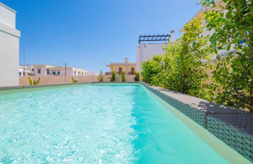 Santa Maria di Leuca Apartment | Idyllic Villa di Punta Leuca with Oceanfront Pool Access