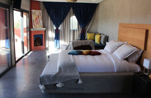 Ait Faska House | Relax at Villa Diaf Johanne: Family-Friendly with Pool & Spa