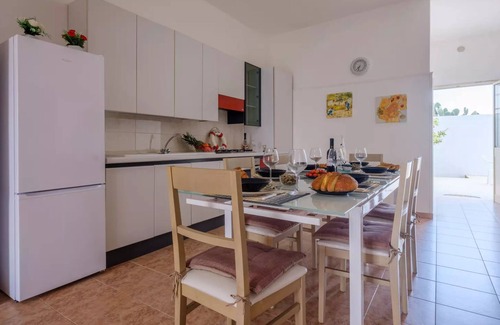 Torre Lapillo Villa | Villa Diamante Torre Lapillo: Air Conditioning & Wi-Fi Included