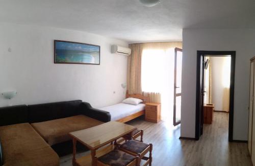 Kiten House | Villa Diana: Family-Friendly Retreat Rated 9.3/10