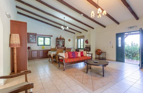 Vlichada Villa | Villa Dimitrios: Family-Friendly Retreat with Ocean Views