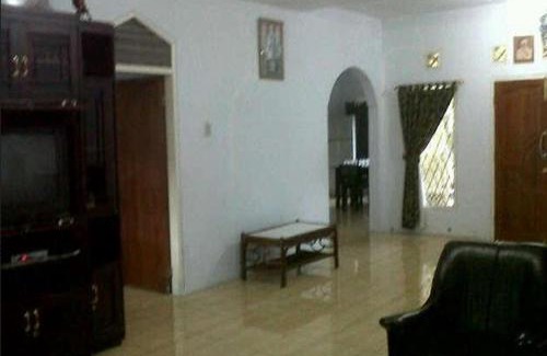 Cipanas Villa | Relaxing Villas in Cipanas, Indonesia - Family & Pet Friendly