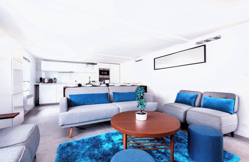 Noisy-le-Grand House | Villa/disney-paris-6chambres-6 Sdb-piscine-clim-ac