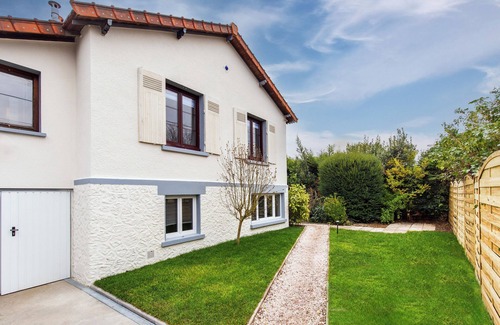 Noisy-le-Grand House | Villa/disney-paris-6chambres-6 Sdb-piscine-clim-ac
