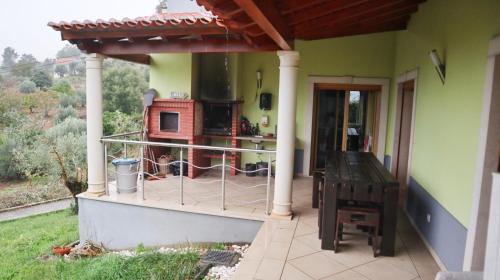 Ferreira do Zezere Villa | Pet-Friendly Villa do Alqueidão with Oceanfront Pool