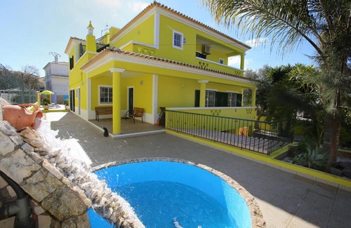 Silves Villa | Experience Villa do Lago: Oceanfront Getaway with Pool