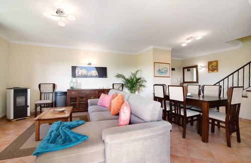 Pera Villa | Villa "do Poco": Oceanfront Escape with Pool & Wi-Fi