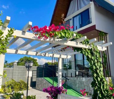 Nova Cruz Cabin | Villa do Sol Chalés: Pet-Friendly Retreat with Hot Tub