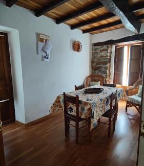 Prelo House | Family-Friendly Villa Doiras with Pet Accommodations