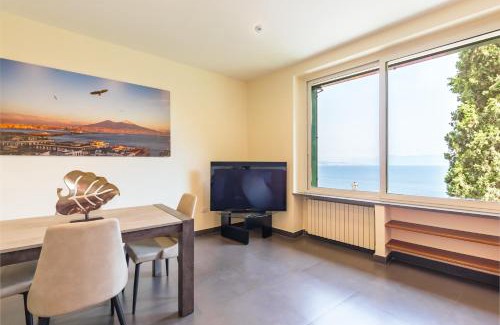 Posillipo Apartment | Discover Villa Dolcevita: 4-Star Escape with Hot Tub