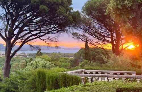 Cogolin House | Inviting Villa Domaine Font Mourrier: Family & Pet Friendly