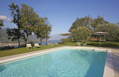 Cunettone-villa Villa | Villa Don Pietro: Family-Focused Five Bedroom Retreat