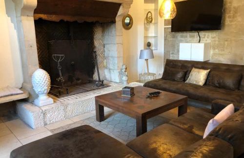 Centre Ville Villa | Villa Donna: Relax with Jacuzzi, Garden & Billiards