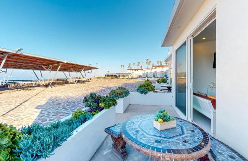 La Paloma Villa | Villa Dorado 57 - Oceanfront Bliss at Playa Arcangel