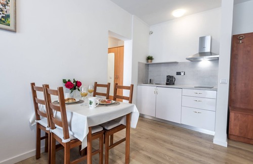 Stikovica Apartment | Oceanfront Villa Doris: Family-Friendly with Pet Perks
