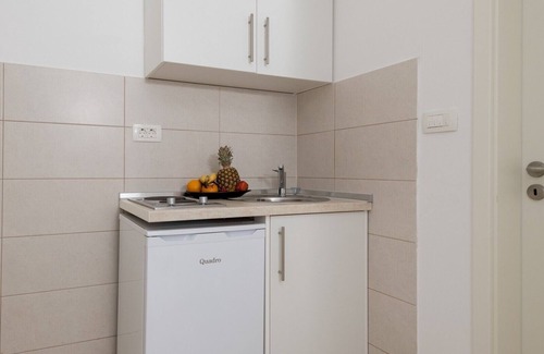 Neum Apartment | Villa Doris: Cozy Studio with Balcony & Sea View