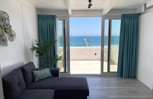 Roquetas de Mar Apartment | Inviting Villa Dru: Oceanfront Retreat with Pool & Hot Tub