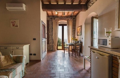 Rignano sull'Arno Villa | Villa Due Case: Cozy Cottages with Private Pool & Garden