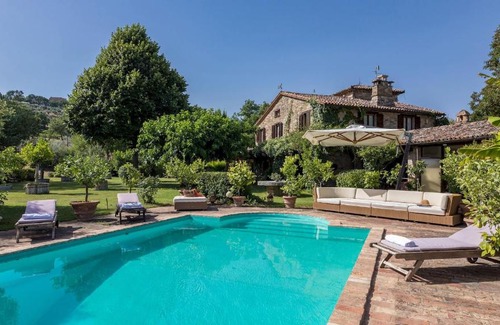 Monte Castello di Vibio Villa | Villa Due Vigne 8: Oceanfront Getaway with Pool & Pets Allowed